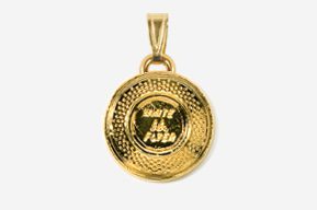 A gold pendant with the words " viaje al fuel ".